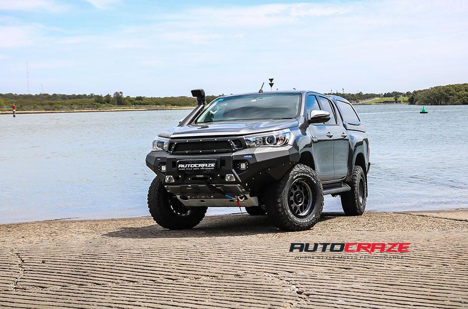 TOYOTA HILUX 4WD GRENADE OR XD MATTE GREY MATTE BLACK LIP